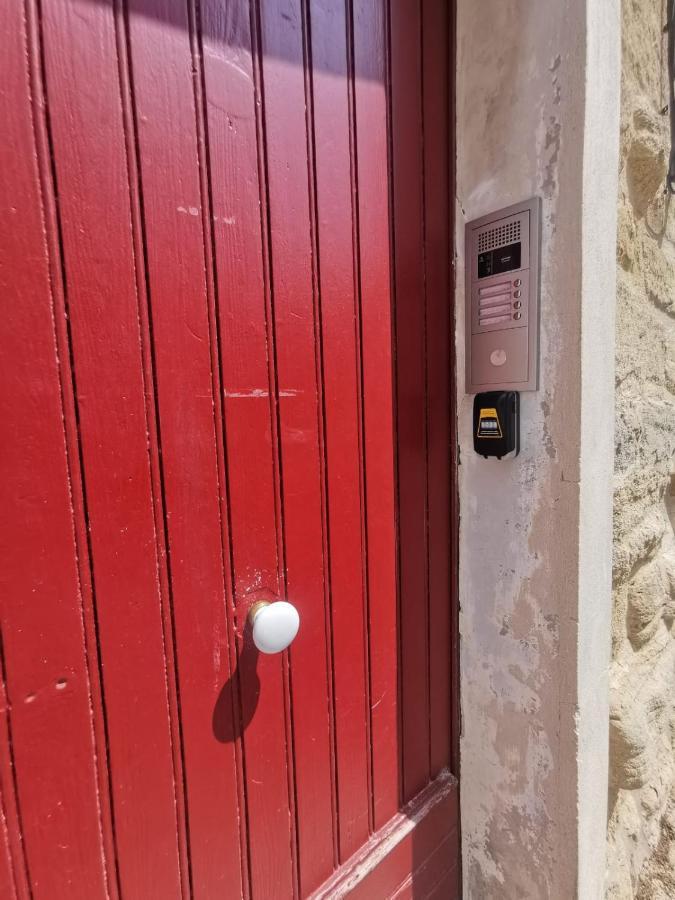 קרפנטרה Petit Appart Entier Au Coeur Des Remparts - Netfix Et Connection Fibre Gratuits מראה חיצוני תמונה
